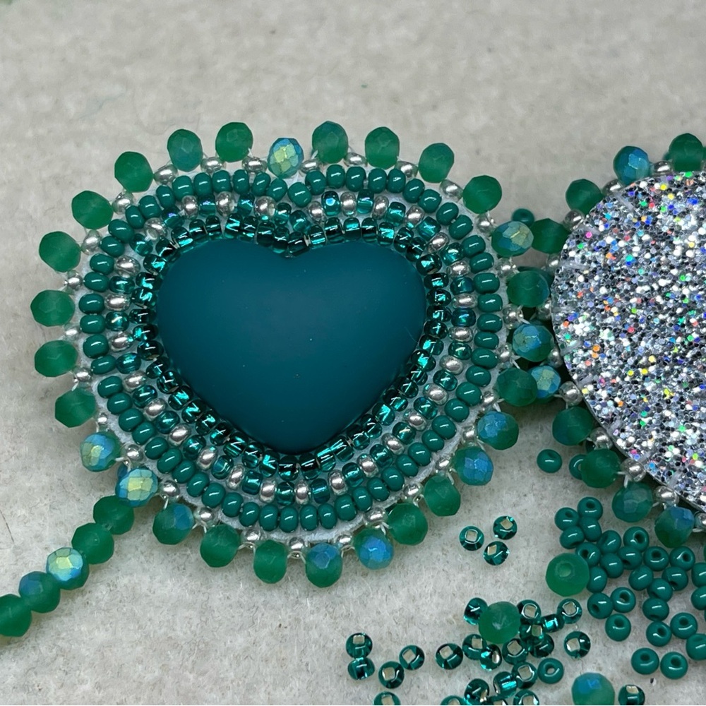 Teal Beaded Heart Earrings - Picture 3 of 4